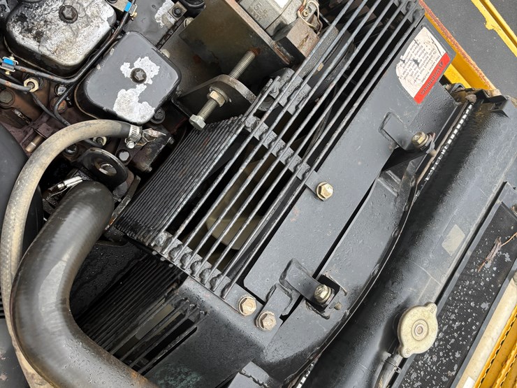 2001-komatsu-pc200-lc-image-27