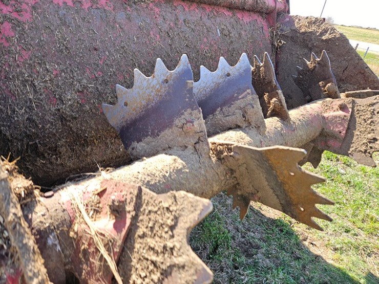 2019-new-holland-195-image-21