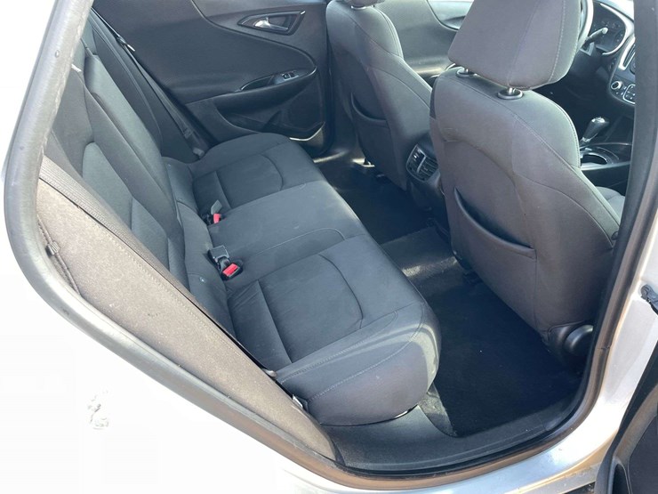 2019-chevrolet-malibu-lt-4-door-sedan-(150,431-miles)-image-16