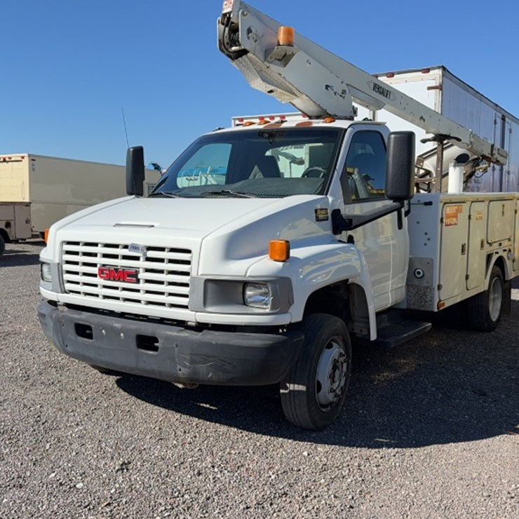 2004 GMC 5500