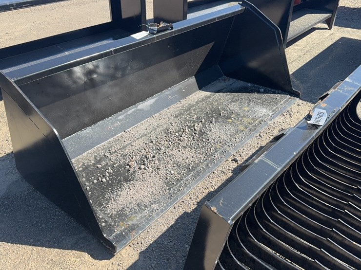 #1021-•-84"-skid-steer-high-capacity-smooth-bucket-image-2