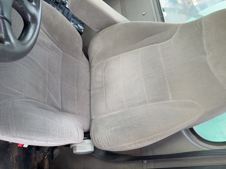 2007-peterbilt-357-image-18