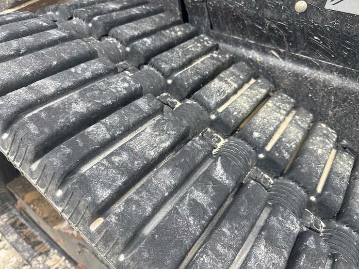 2022-bobcat-t66-image-60