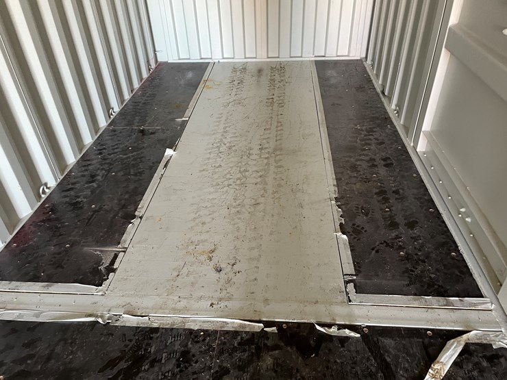 #110-•-40'-high-cube-multi-door-shipping-container-image-16