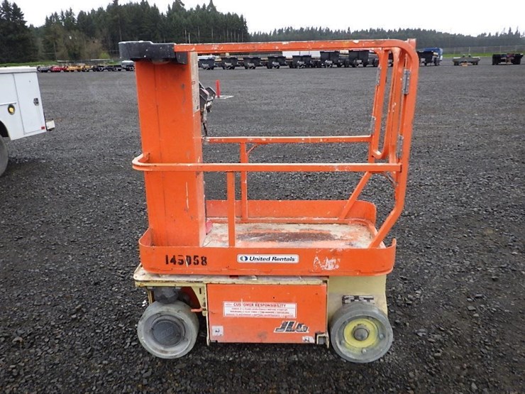 2014-jlg-1230es-image-8