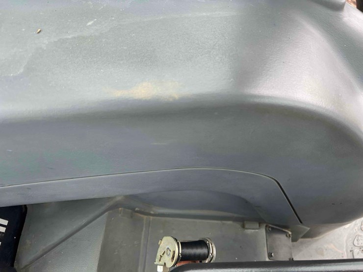 new-holland-tn70da-image-28