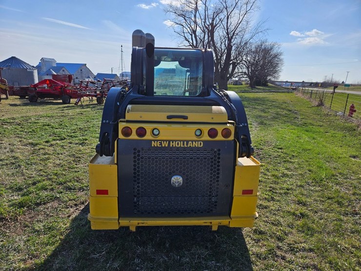 new-holland-l218-image-4