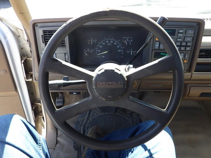 1994-chevrolet-3500-image-27