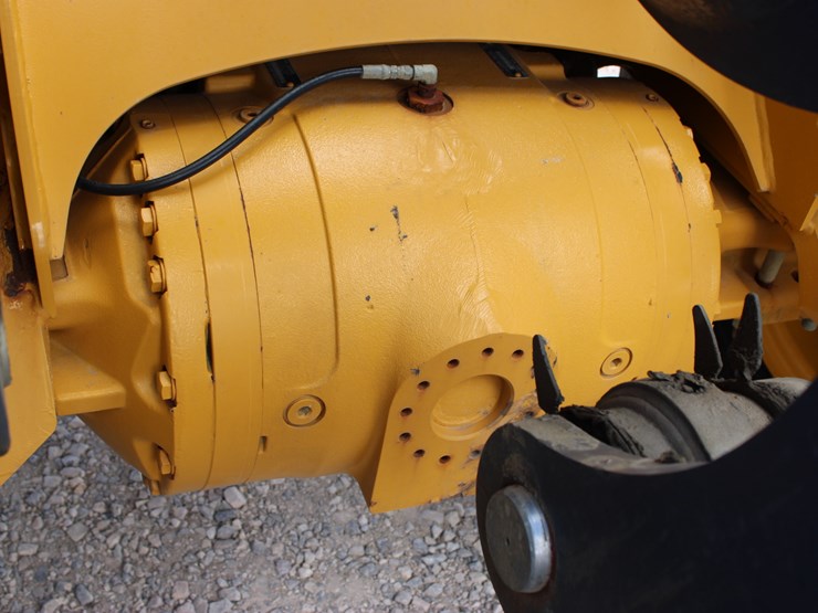 2021-deere-524p-image-93