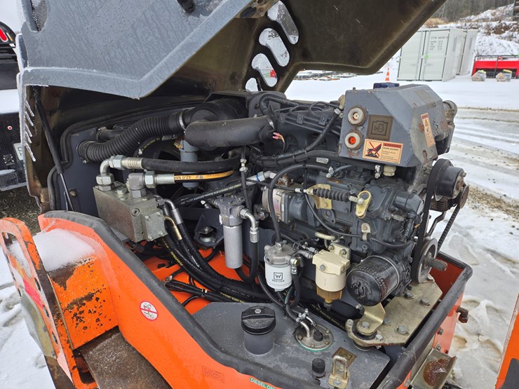 2012-hamm-hd14vv-image-25