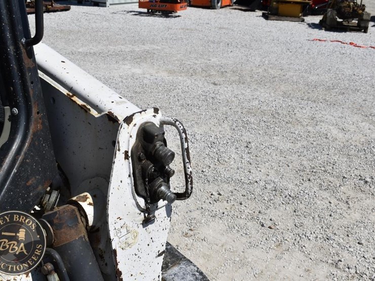 2013-bobcat-t650-image-17