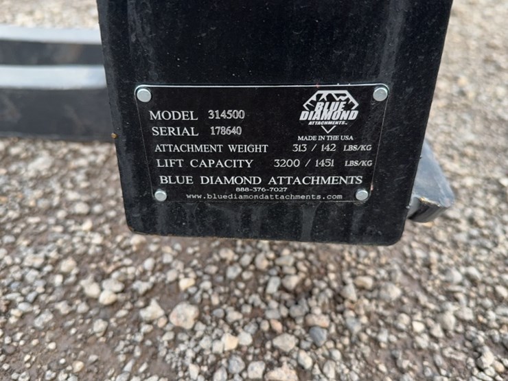 #2024-•-blue-diamond-48"-skid-steer-block-pallet-forks-image-3