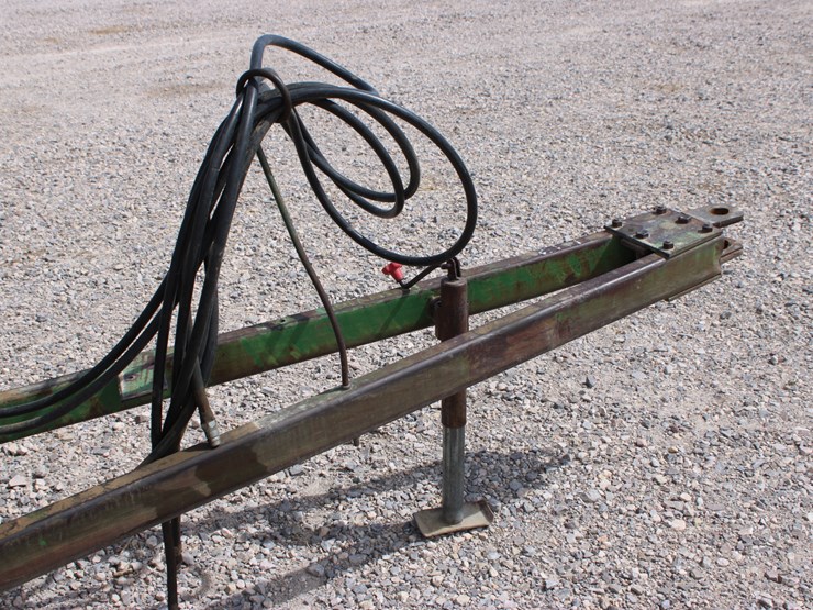 john-deere-235-image-27