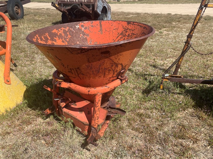 #4040-•-niemeyer-spreader-image-2