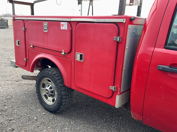 2011-chevrolet-2500-image-7