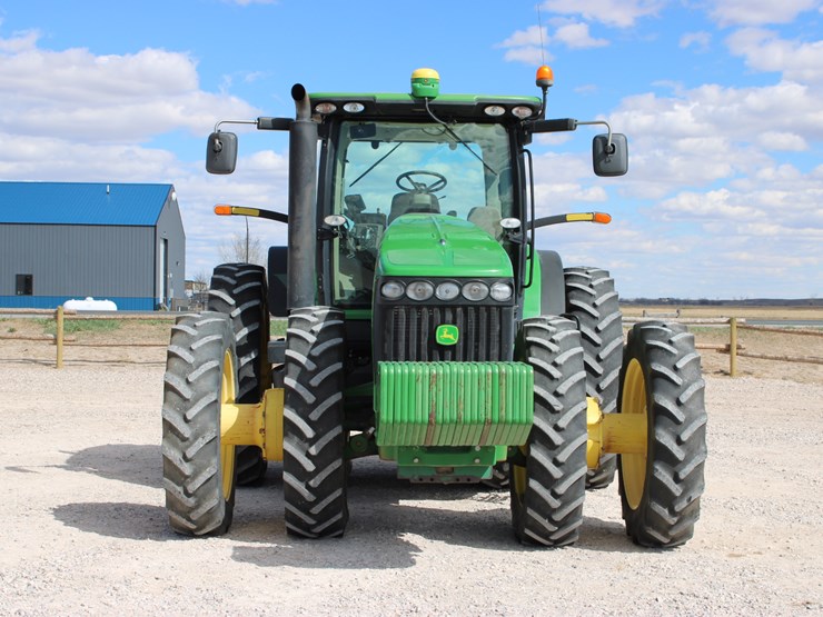 2012-john-deere-8270r-image-11