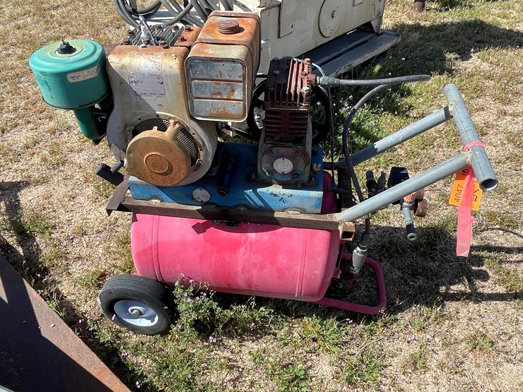 #4047-•-gas-powered-husky-air-compressor-image-2