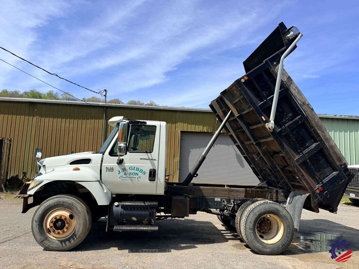 2007-international-7400-image-95