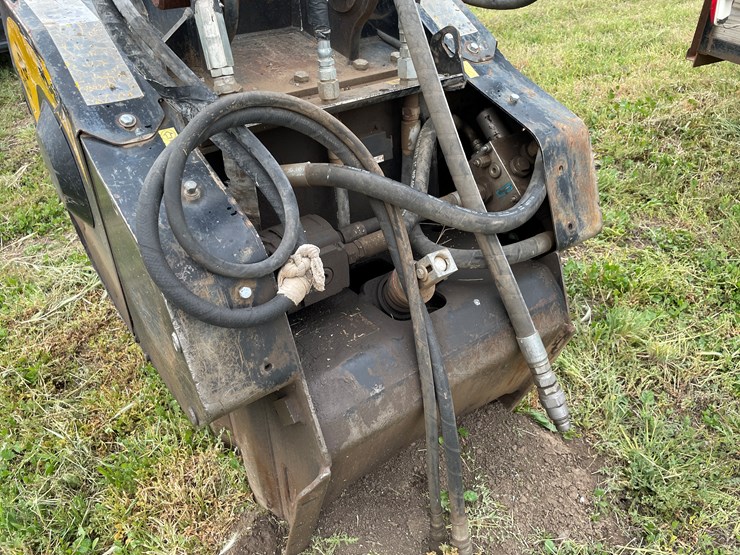 #4017-•-2016-mb-crusher-bucket-image-8