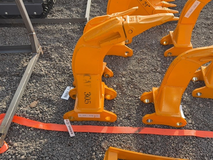 caterpillar-305-image-1