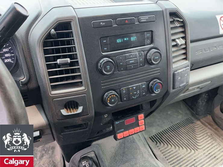 2017-ford-f550-image-19