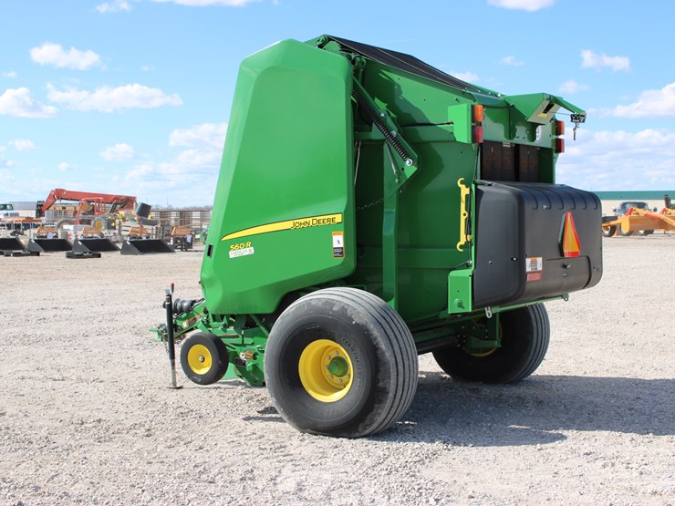 2022-john-deere-560r-image-4
