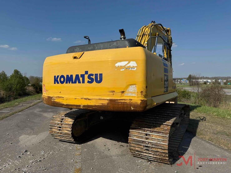 komatsu-pc210-lc-10-image-9
