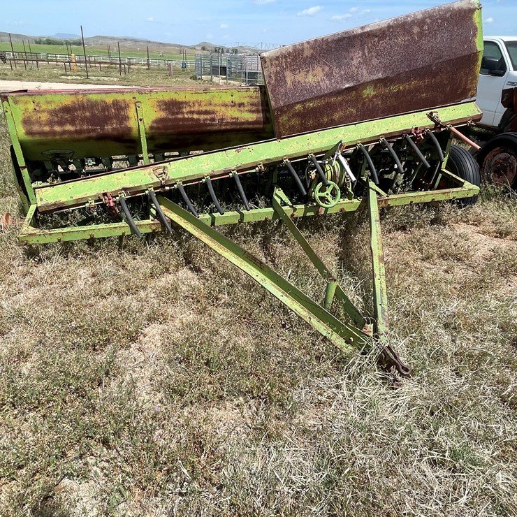 #4030 • Massey Fergusen Drill