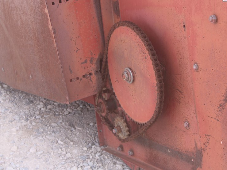 case-ih-1083-image-24