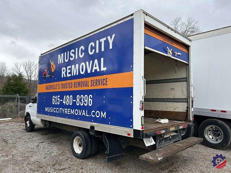 2017-ford-e450-image-3