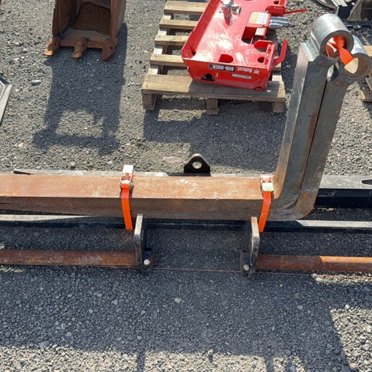#2009 • 48" LOADER PALLET FORKS