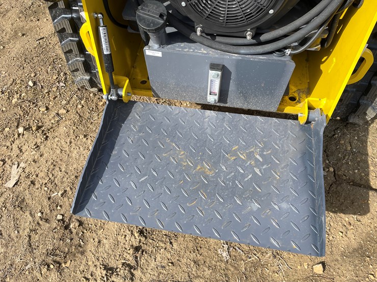 #213-•-landhonor-mini-skid-steer-loader-image-18