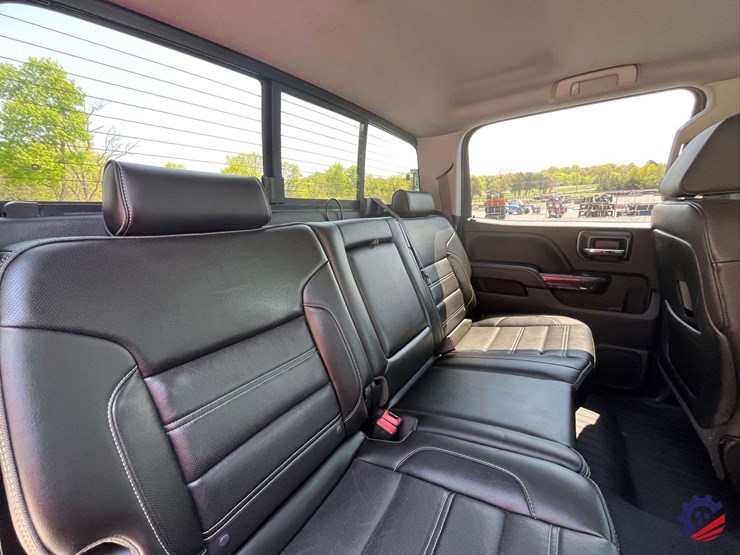 2015-gmc-3500-image-51