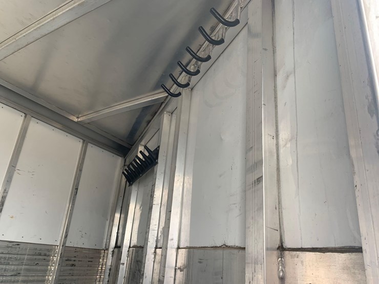 2003-exiss-sport-horse-trailer-image-21