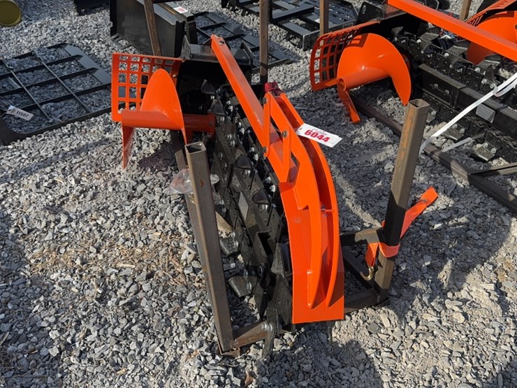 #6044-•-future-dingo-trencher-image-2