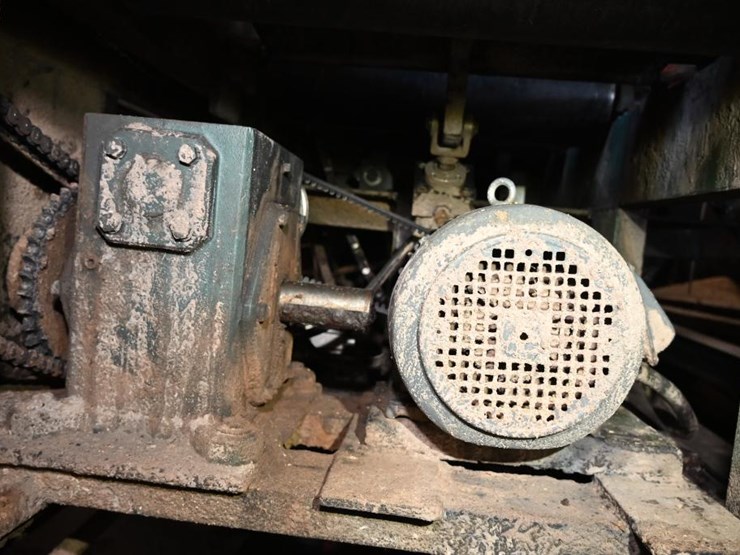 #138-•-roll-case-with-pop-up-transfers-image-11