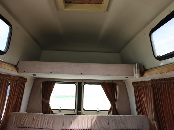 1985-dodge-ram-350-image-28