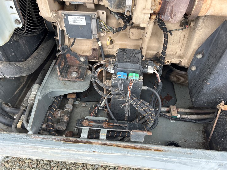 2006-jlg-g12-55a-image-41