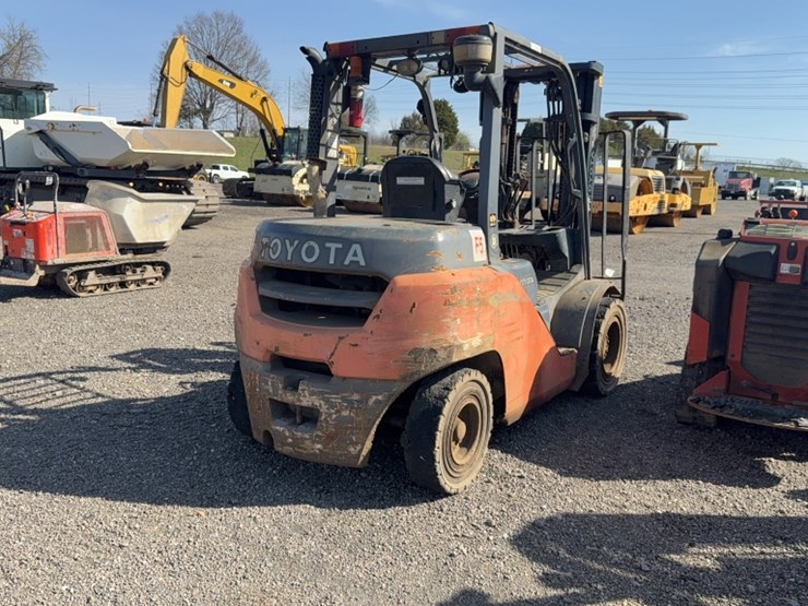 toyota-8fd35u-image-6