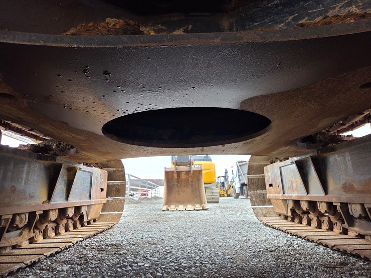 deere-470g-lc-image-44