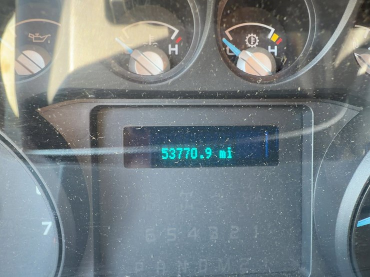 2014-ford-f350-xl-image-25