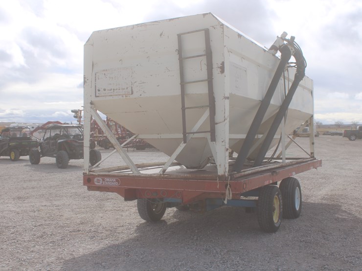 #1054-•-prairie-built-double-hopper-seed-tender-image-8