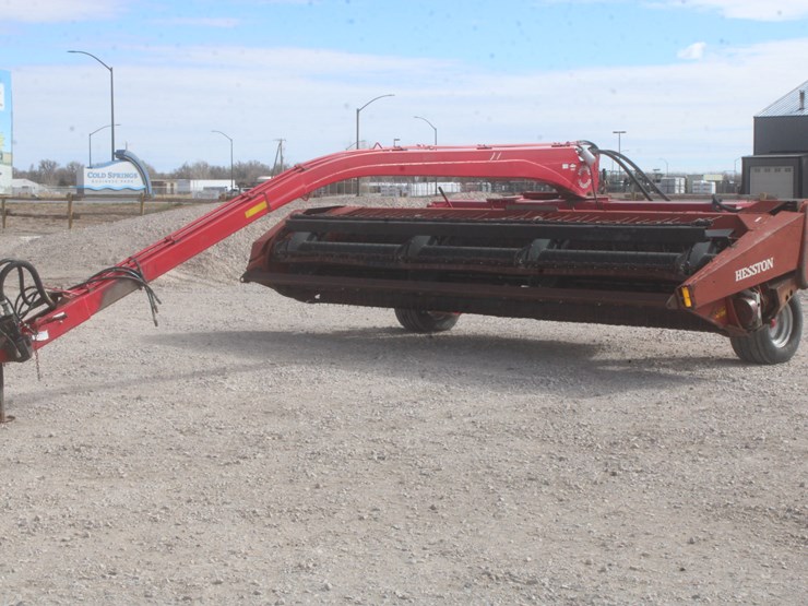 hesston-1170-image-44