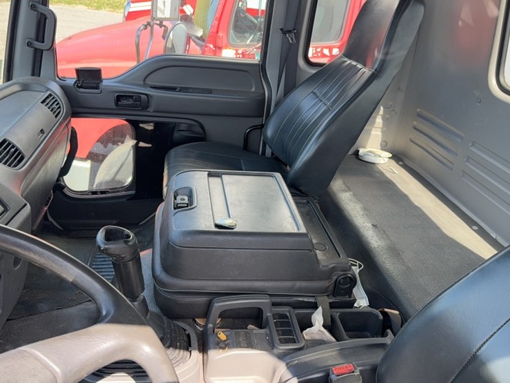 2004-isuzu-ftr-image-17