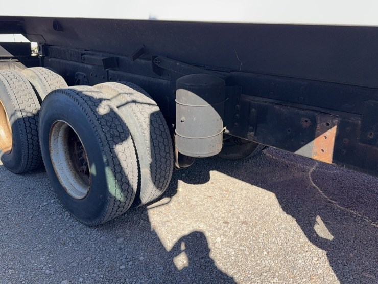 1998-international-4900-image-7