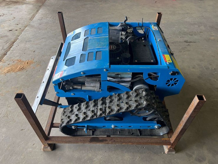 2025-zvox-remote-control-lawn-mower-image-7