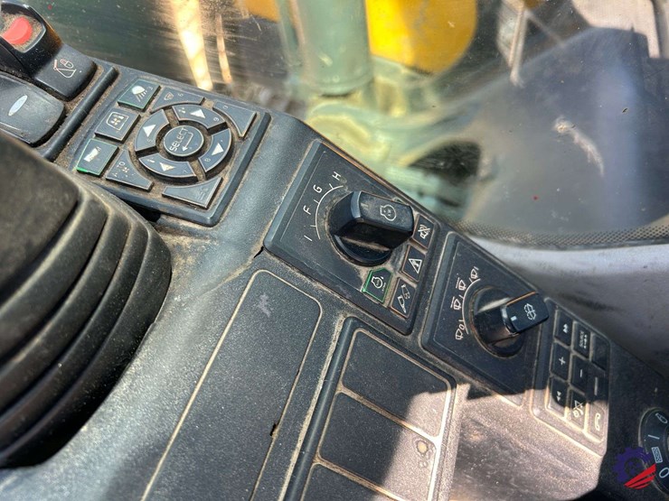 2018-volvo-ec220el-image-110