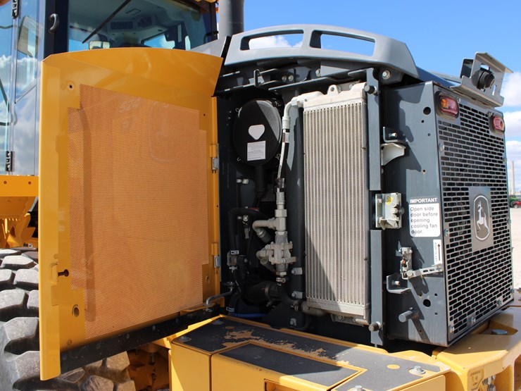 2021-deere-524p-image-69