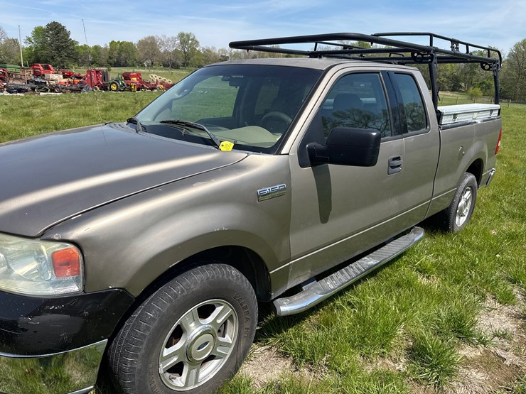 2004-ford-f150-image-1