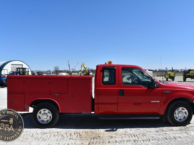2003-ford-f250-xl-image-11